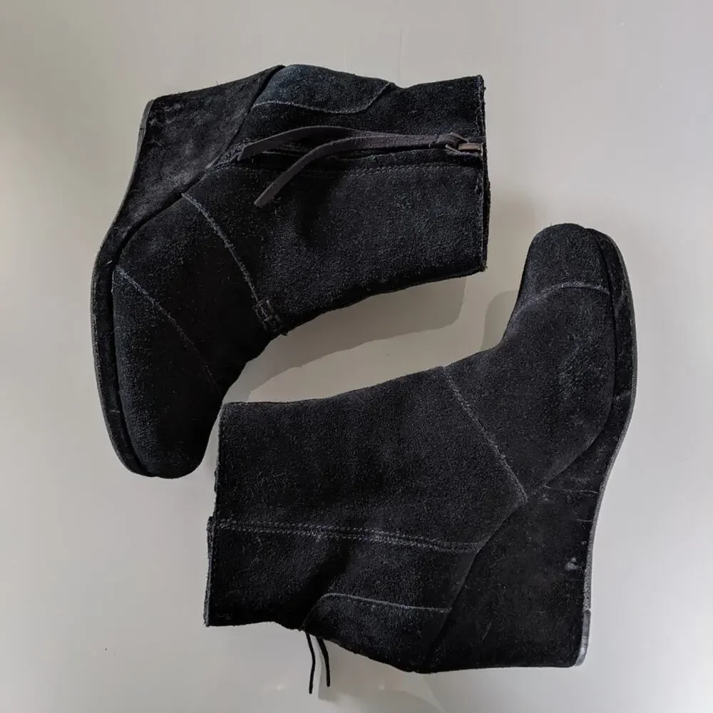 Toms Black Suede Wedge Desrhi Side Zip Booties - Picture 2 of 8